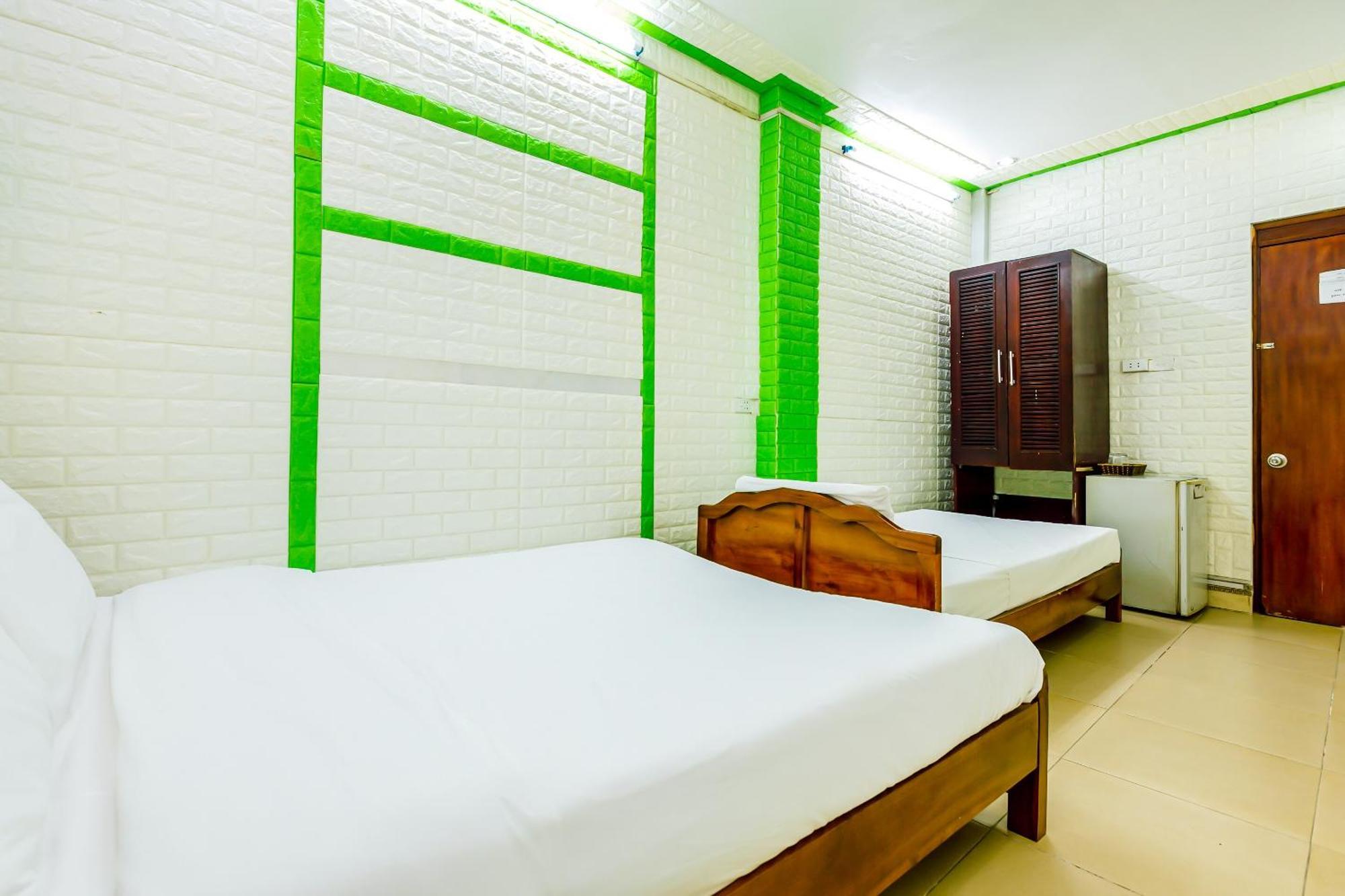 Oyo 604 Queen Hotel Spot-On Hanoi Exterior photo