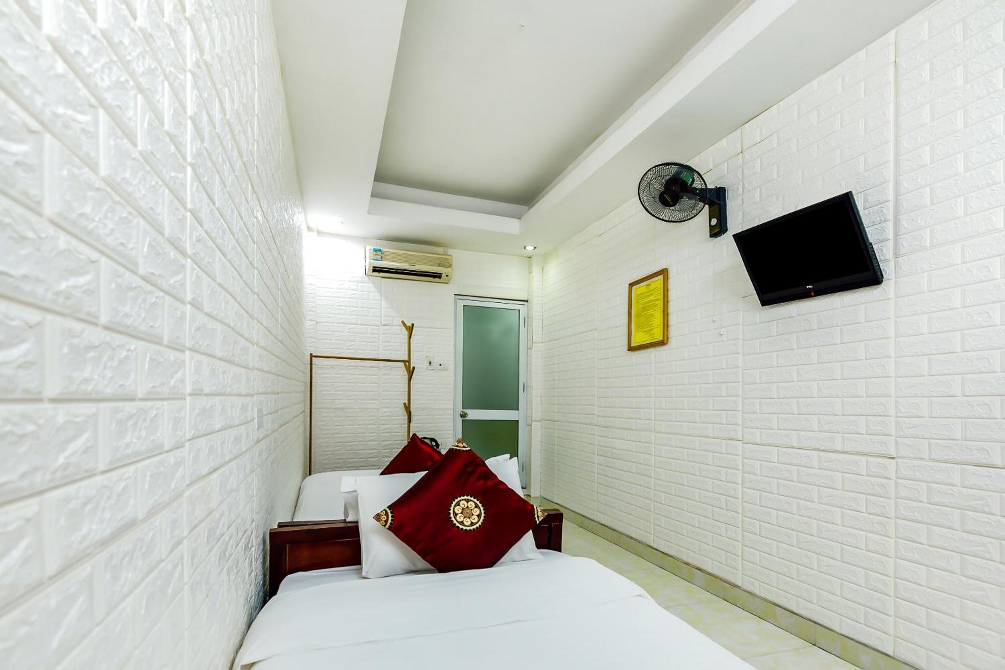 Oyo 604 Queen Hotel Spot-On Hanoi Exterior photo